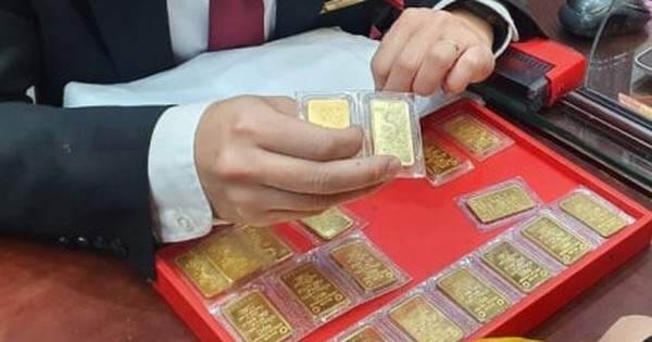 Giá vàng sẽ giảm đến khi nào?