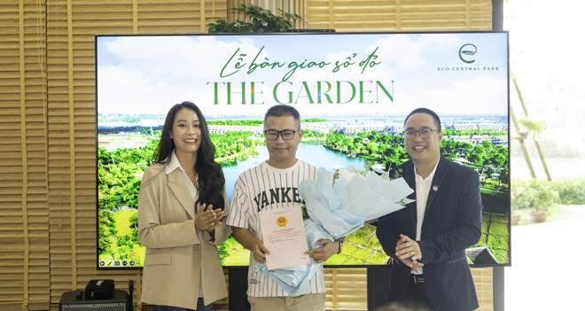 Những cư dân đầu tiên Eco Central Park nhận sổ đỏ