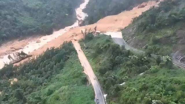 Cập nhật diễn biến sạt lở tại đèo Khánh Lê, Khánh Hoà