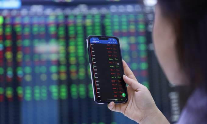 Stocks drop after 3 rising sessions