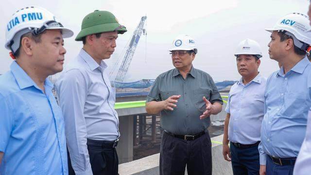 Thủ tướng yêu cầu hoàn thành sân bay Long Thành trong năm 2025 và đưa vào khai thác trước 28/2/2025