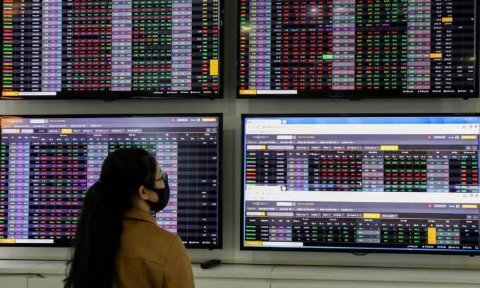 VN-Index sees biggest drop in 2-week