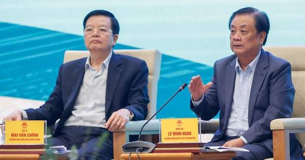 Bộ trưởng NN-PTNT chỉ cách giúp nông dân bán cây đu đủ từ 100 ngàn lên 10 triệu đồng