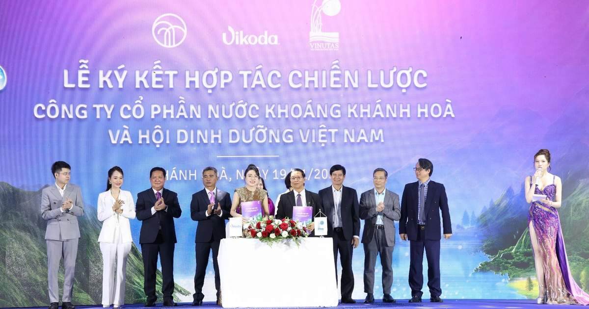 Hành trình 35 năm ‘tỏa sáng ngọc trong đá’