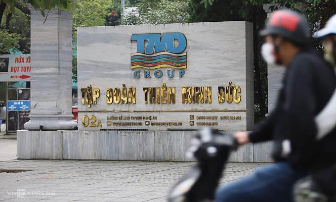 How did fuel distribution company owned by diamond tycoon’s mother perform prior to her arrest?