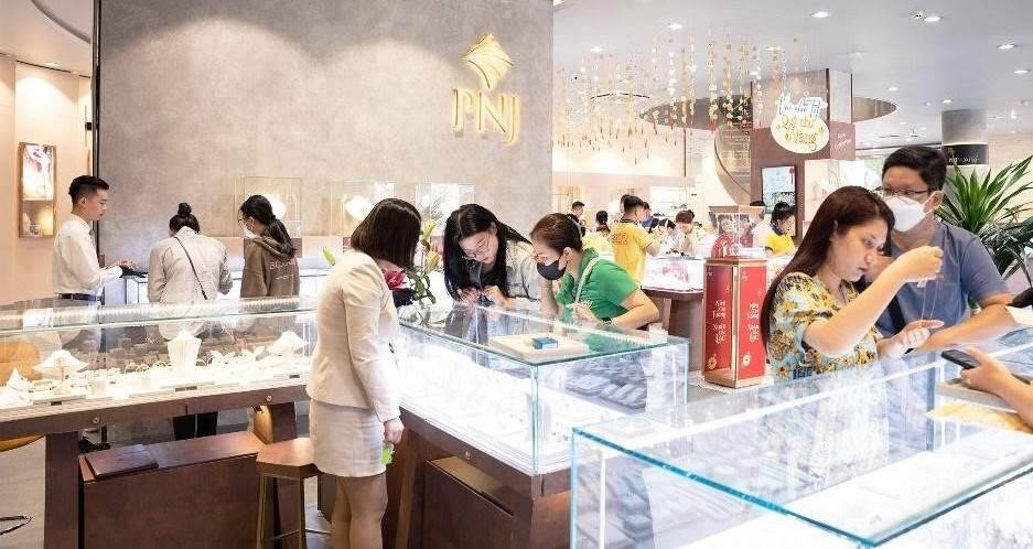 Người mua vàng lãi bao nhiêu trong năm 2024? 