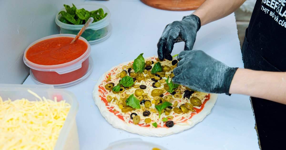 Quán pizza tại Đà Nẵng chuẩn vị Âu, ‘hút’ khách du lịch nước ngoài Quán pizza tại Đà Nẵng chuẩn vị Âu, ‘hút’ khách du lịch nước ngoài