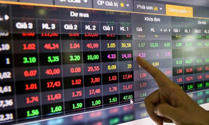 Stocks tumble to 5-week low