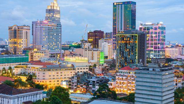 Tiêu dùng nội địa và đầu tư công là động lực tăng trưởng chính năm 2025 Tiêu dùng nội địa và đầu tư công là động lực tăng trưởng chính năm 2025