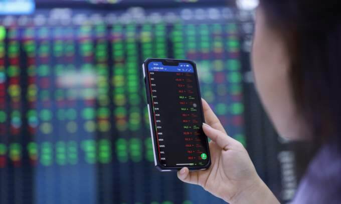 VN-Index takes biggest drop in over 5 months