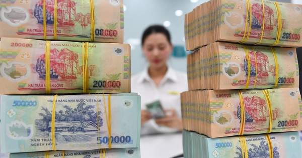 Vàng “ngủ đông”, hé lộ hiệu suất đầu tư chứng khoán và bất động sản