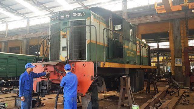 Cần cam kết thị phần cho doanh nghiệp Việt tự chủ làm đường sắt