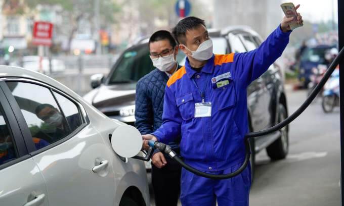 Fuel prices decline – VnExpress International Fuel prices decline – VnExpress International