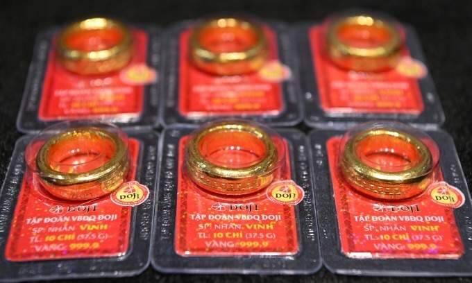 Gold ring sets another record as global bullion prices hit new all-time high