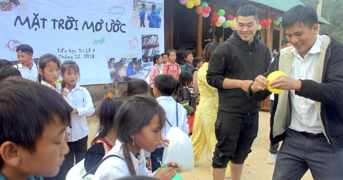 Mùa giáng sinh ý nghĩa cùng trẻ em vùng cao Mùa giáng sinh ý nghĩa cùng trẻ em vùng cao