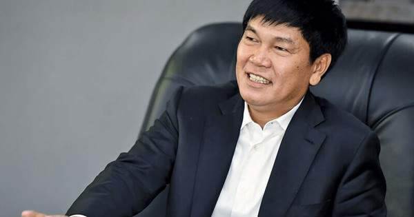 Tỷ phú Trần Đình Long chốt ngày họp “đại hội quốc dân”, quy tụ hàng trăm nghìn cổ đông tương đương dân số một quận tại Hà Nội Tỷ phú Trần Đình Long chốt ngày họp “đại hội quốc dân”, quy tụ hàng trăm nghìn cổ đông tương đương dân số một quận tại Hà Nội
