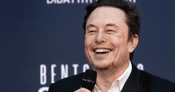 Tỉ phú Musk làm đội ngũ Nhà Trắng “ngày càng khó chịu”?