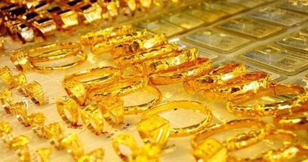 Giá vàng thế giới tăng cao nhất mọi thời đại, giá vàng nhẫn trong nước tiếp tục lập đỉnh mới