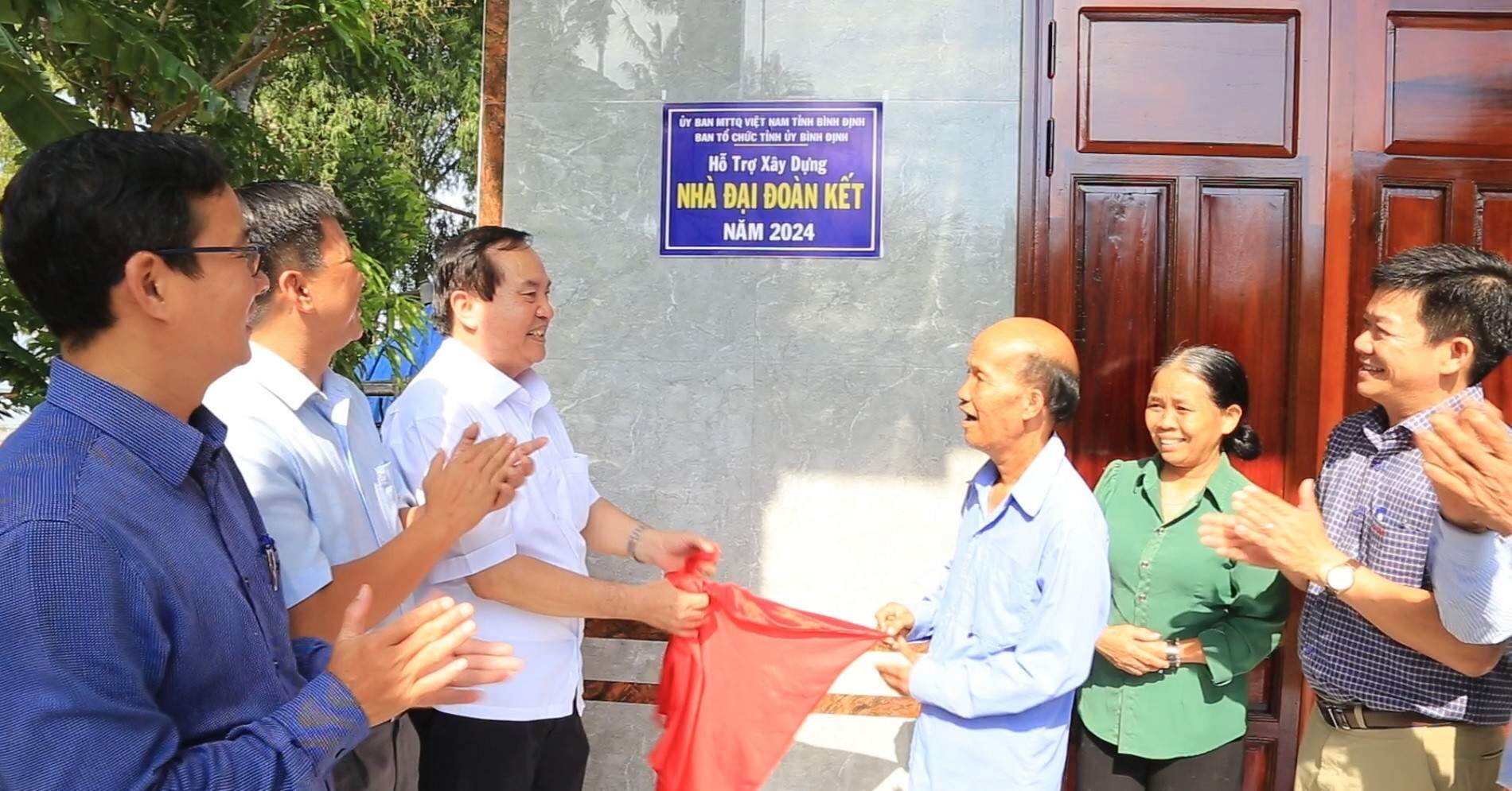 Bình Định đầu tư hơn 215 tỷ đồng xây nhà mới cho hàng ngàn hộ nghèo