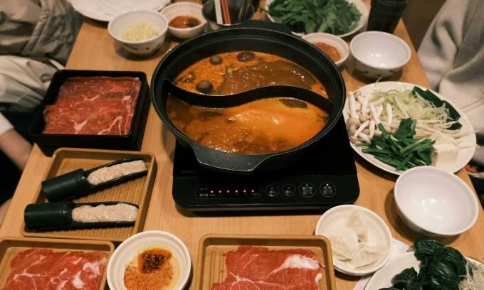 Chinese CEO faces backlash for saying ‘poor people should not eat hotpot’ Chinese CEO faces backlash for saying ‘poor people should not eat hotpot’