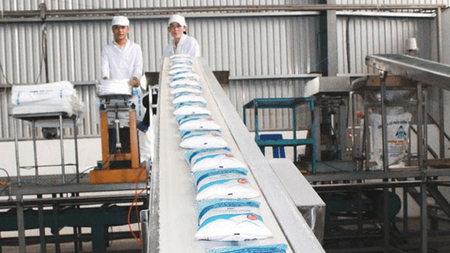 Giá đường Việt Nam ngược chiều với thế giới