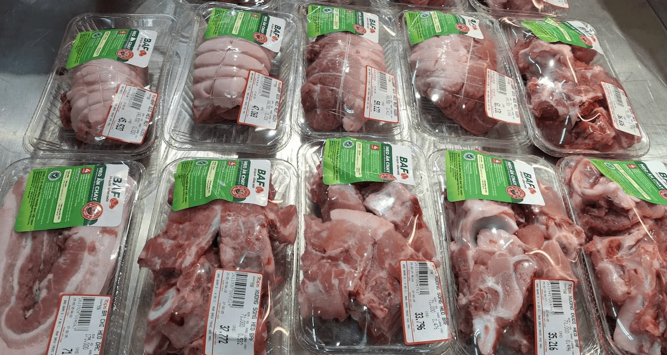 Giá thành heo hơi chỉ 45.000 đồng/kg, thịt heo vọt lên 280.000 đồng/kg Giá thành heo hơi chỉ 45.000 đồng/kg, thịt heo vọt lên 280.000 đồng/kg