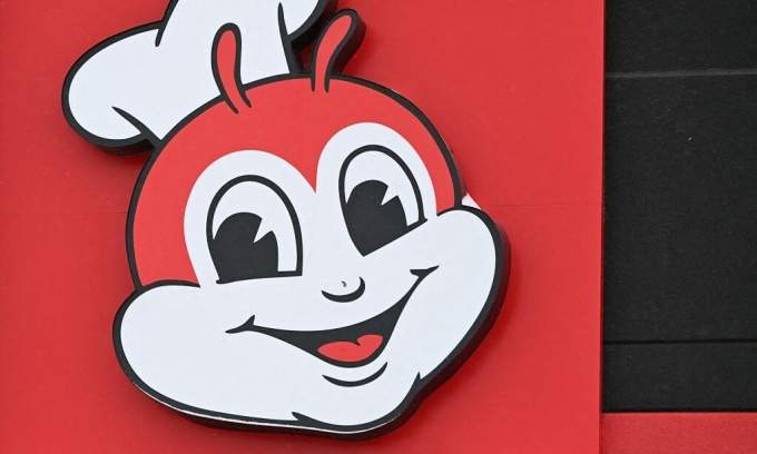 Jollibee Foods targets 10,000 global restaurants this year Jollibee Foods targets 10,000 global restaurants this year