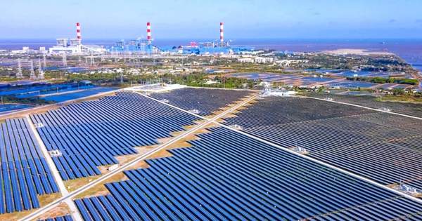 Tập đoàn Vingroup của tỷ phú Phạm Nhật Vượng đề xuất chi hàng chục tỷ USD làm điện tái tạo, điện LNG Tập đoàn Vingroup của tỷ phú Phạm Nhật Vượng đề xuất chi hàng chục tỷ USD làm điện tái tạo, điện LNG