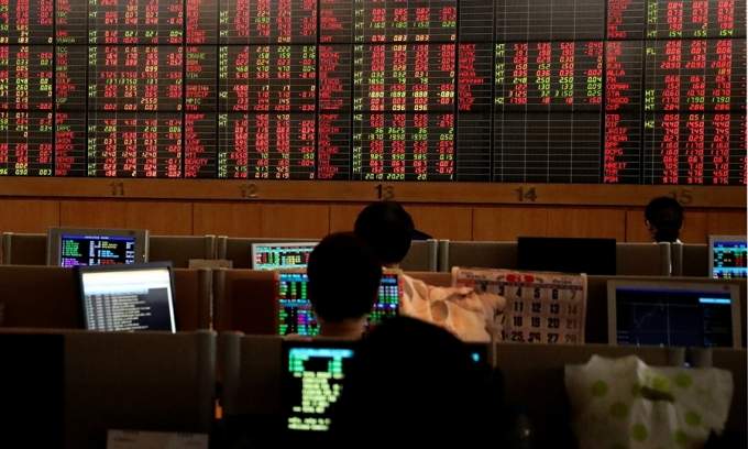 Thailand’s stock exchange suspends trading following 7.7-magnitude Myanmar earthquake Thailand’s stock exchange suspends trading following 7.7-magnitude Myanmar earthquake