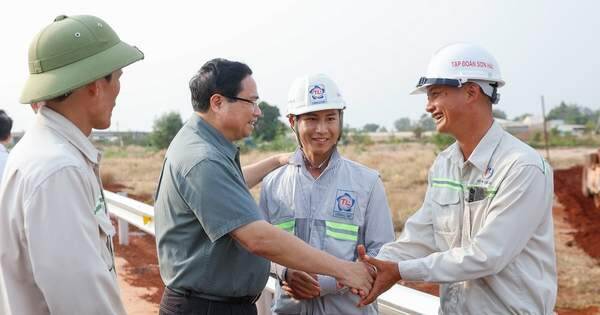 Thủ tướng đưa thông điệp “đặc biệt” trong lần thị sát thứ 7 dự án Sân bay Long Thành Thủ tướng đưa thông điệp “đặc biệt” trong lần thị sát thứ 7 dự án Sân bay Long Thành