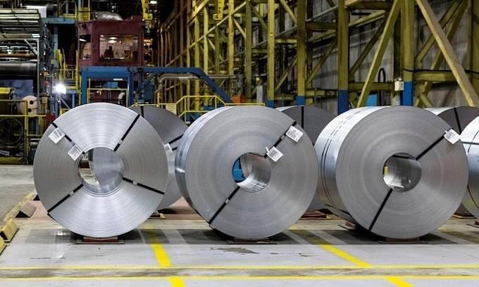 US-Canada trade war heats up as Trump doubles metals tariffs, then backs off US-Canada trade war heats up as Trump doubles metals tariffs, then backs off