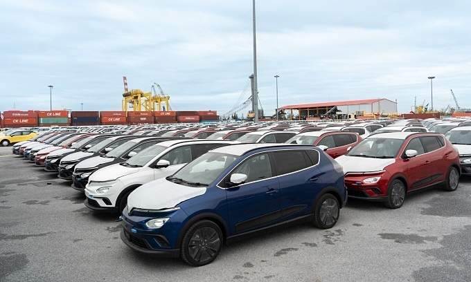 VinFast ships record nearly 2,500 EVs to Indonesia VinFast ships record nearly 2,500 EVs to Indonesia