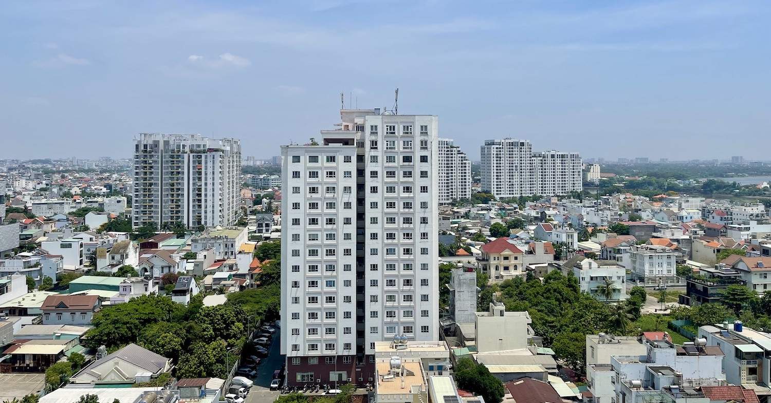 Bán nhà vì không gồng nổi lãi vay, gia đình trẻ TPHCM gian nan tìm thuê căn hộ
