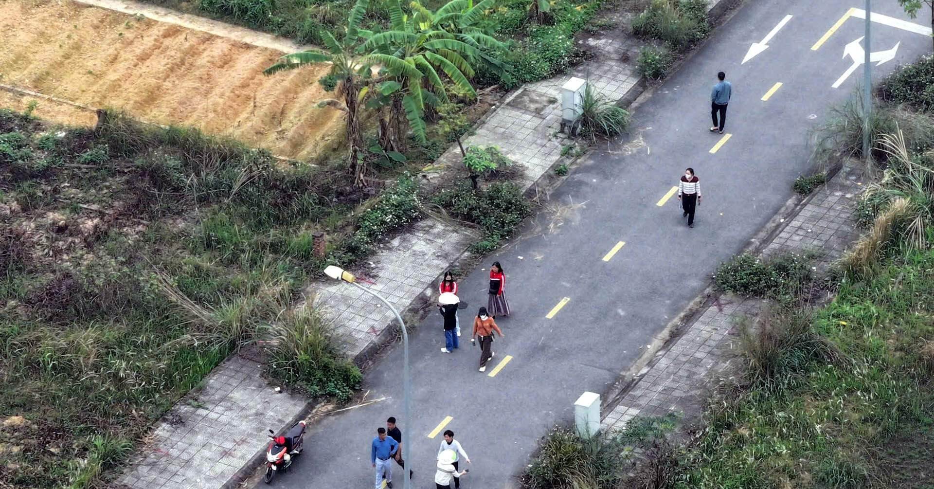 ‘Cò đất’ đổ xô về Phú Thọ, Giám đốc Sở Xây dựng nói dấu hiệu đáng ngờ ‘Cò đất’ đổ xô về Phú Thọ, Giám đốc Sở Xây dựng nói dấu hiệu đáng ngờ