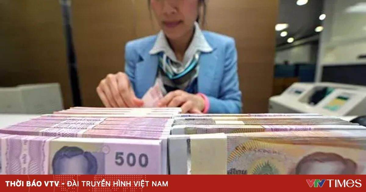 Thái Lan phát tiền cho người dân