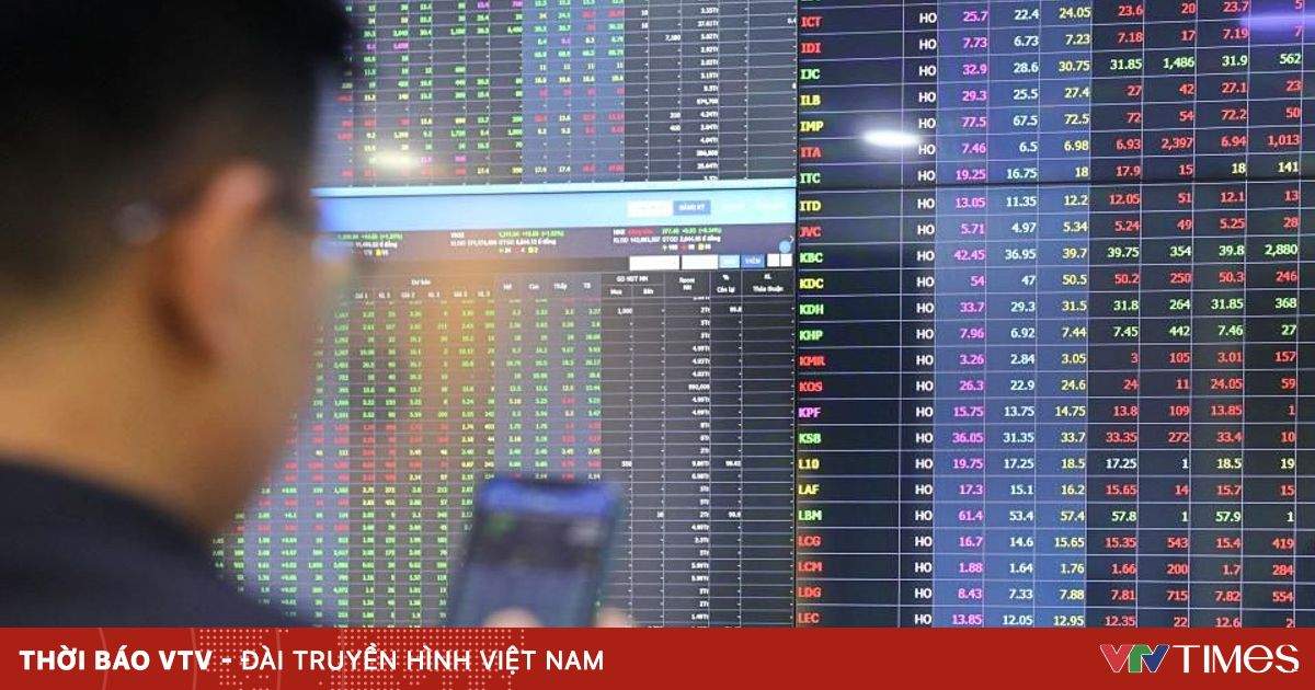 Chào bán, phát hành cổ phiếu riêng lẻ sai luật có thể bị phạt tới 2,5 tỷ đồng Chào bán, phát hành cổ phiếu riêng lẻ sai luật có thể bị phạt tới 2,5 tỷ đồng