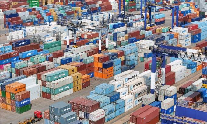 China says to slap extra 34% tariffs on US imports from April 10