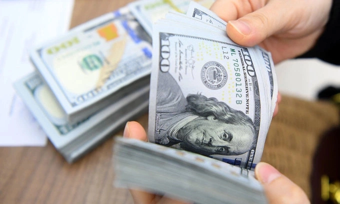 Dollar rises against dong – VnExpress International