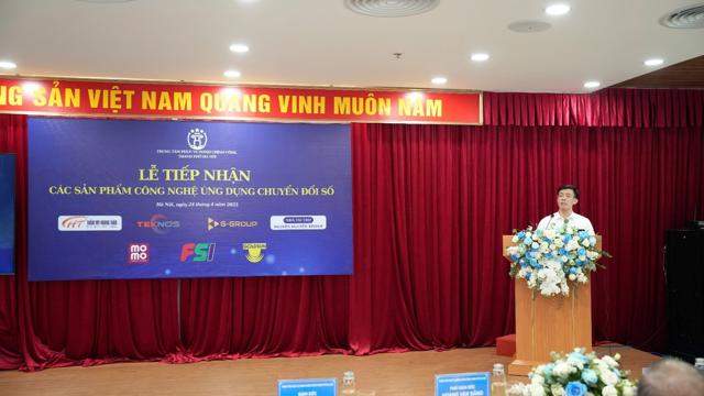 FSI trao tặng Hệ thống số hóa D-IONE cho Trung tâm phục vụ HCC Hà Nội
