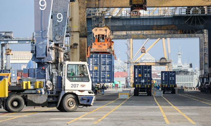 Indonesia to boost US imports by up to B to balance trade
