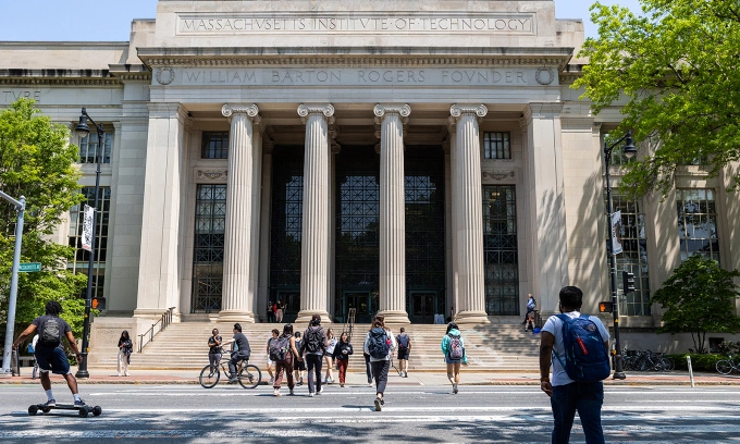 Quiz: Which of the world’s top 10 business schools charges the highest tuition?