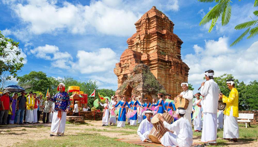 Thực hiện tốt nhất các chính sách an sinh xã hội đối với đồng bào dân tộc thiểu số, tôn giáo