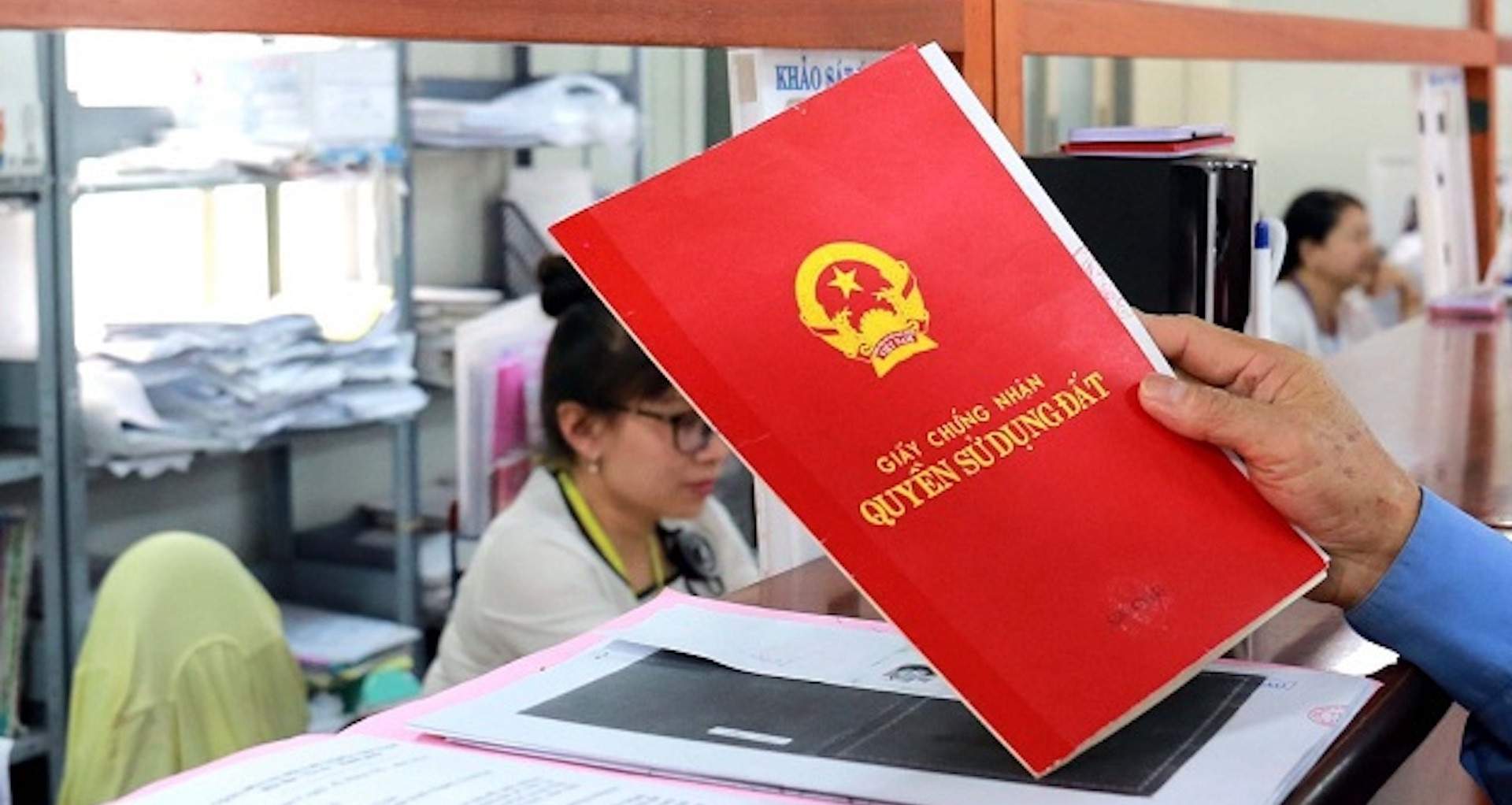 Sau sáp nhập tỉnh, người dân có phải làm lại sổ đỏ