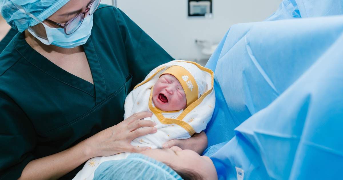 Bệnh viện Mặt Trời đón em bé đầu tiên chào đời bằng phương pháp ‘đẻ không đau’ Bệnh viện Mặt Trời đón em bé đầu tiên chào đời bằng phương pháp ‘đẻ không đau’
