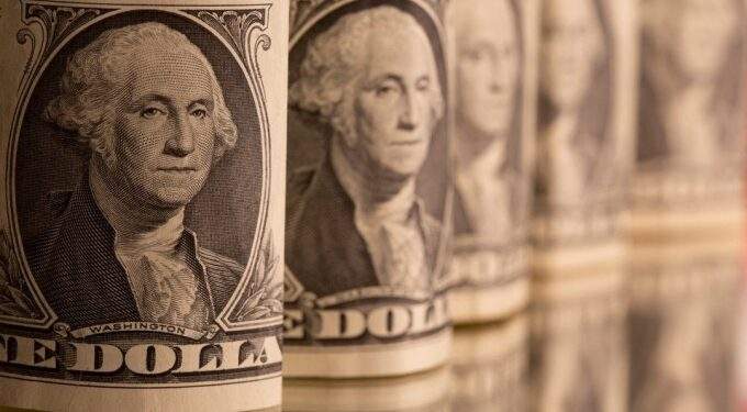 Dollar creeps up against dong Dollar creeps up against dong