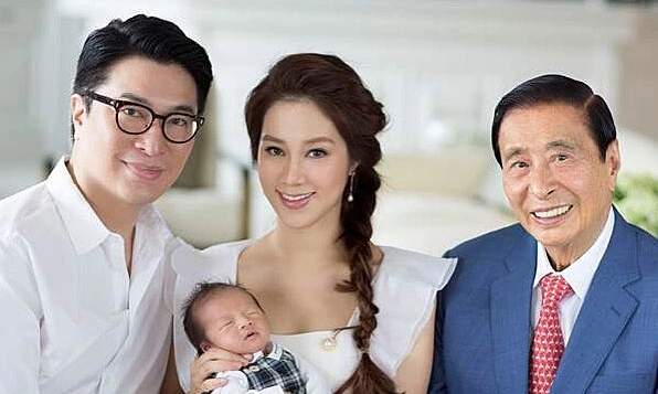 Hong Kong actress Cathy Chui pays tribute to late billionaire father-in-law Lee Shau Kee, says their bond was like father and daughter Hong Kong actress Cathy Chui pays tribute to late billionaire father-in-law Lee Shau Kee, says their bond was like father and daughter