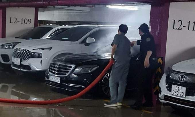 Singer Duy Manh drops compensation lawsuit against Mercedes-Benz Singer Duy Manh drops compensation lawsuit against Mercedes-Benz