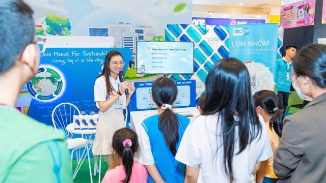 Tái chế chai – Gieo tương lai: Polytex Far Eastern cùng AEON MALL lan tỏa thông điệp sống xanh tại Eco Event 2025 Tái chế chai – Gieo tương lai: Polytex Far Eastern cùng AEON MALL lan tỏa thông điệp sống xanh tại Eco Event 2025