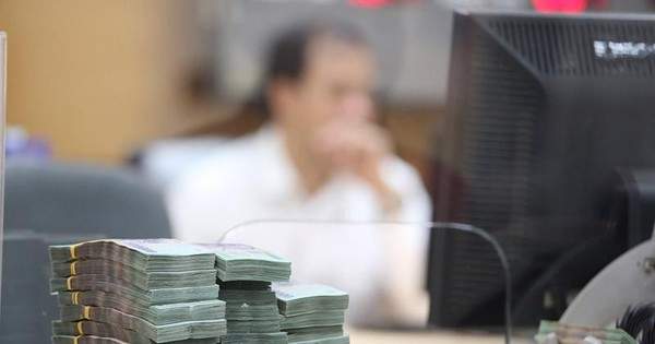 Thấy gì từ việc lãi suất huy động nhen nhóm tăng?
