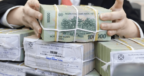 Vì sao người dân vẫn chọn gửi tiền ngân hàng dù các kênh đầu tư đã sôi động?